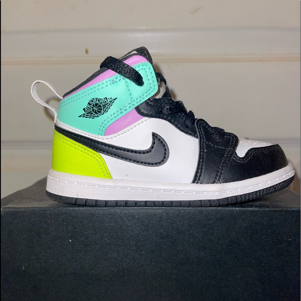 Air Jordan 1s (toddler)